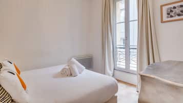 1 bedroom, iron/ironing board, free WiFi, bed sheets