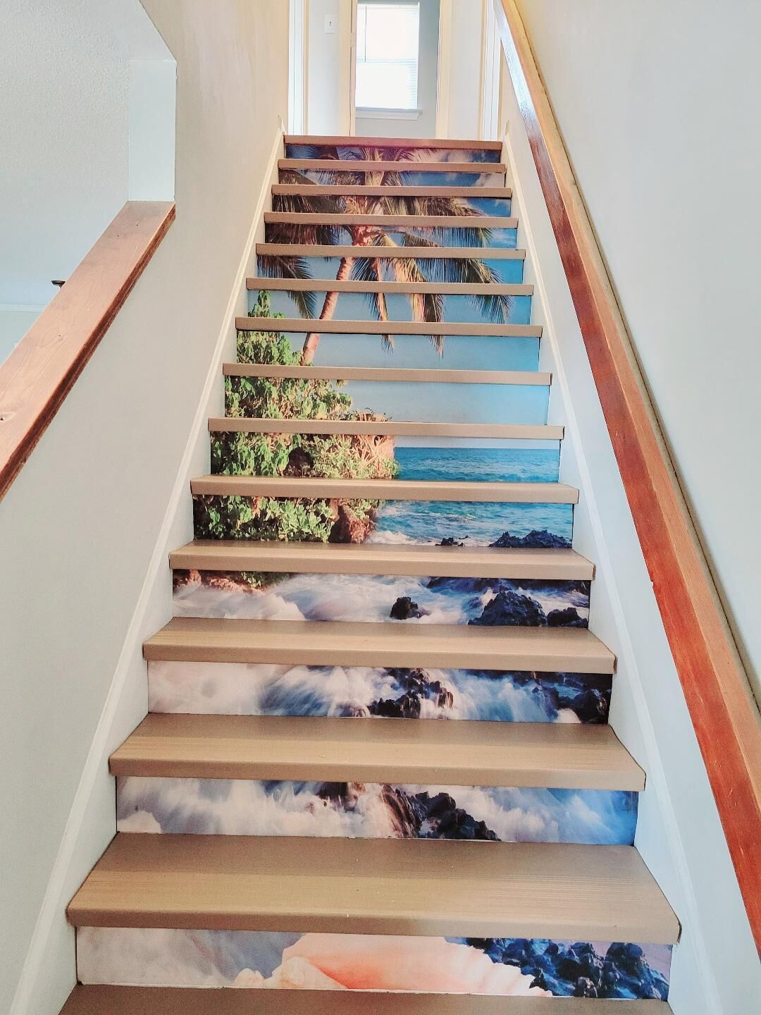 Savannah Getaway W/scenic stairs close to airport , Downtown quiet neighborhood