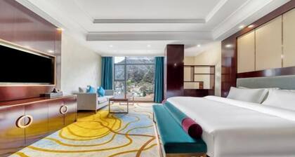 Qiannian Shengdi Hotel