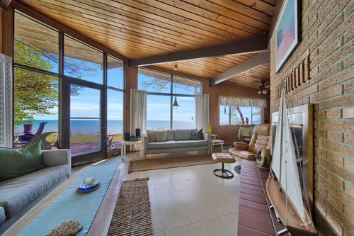 Breathtaking Panoramic Views! Lake Huron & Lex!