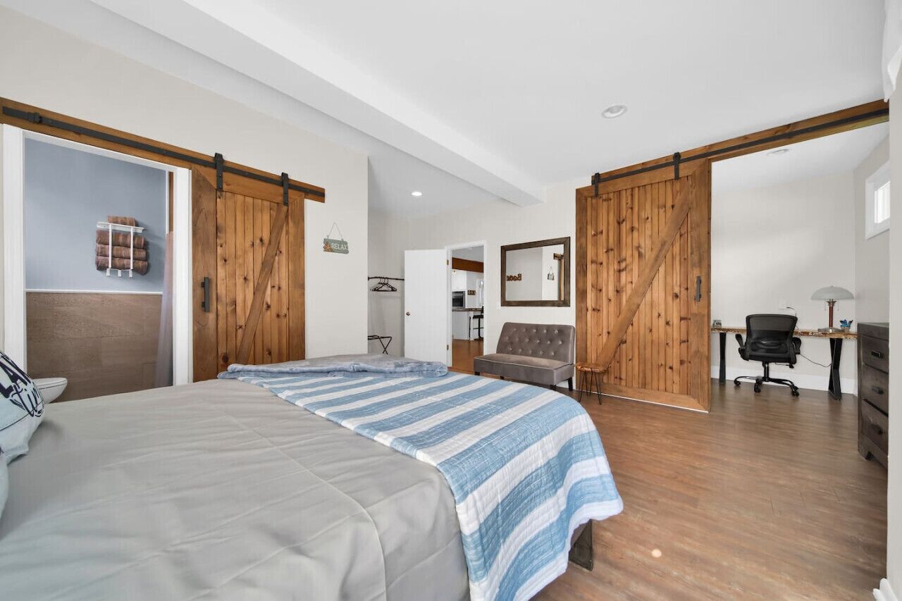 3 bedrooms, desk, iron/ironing board, free WiFi