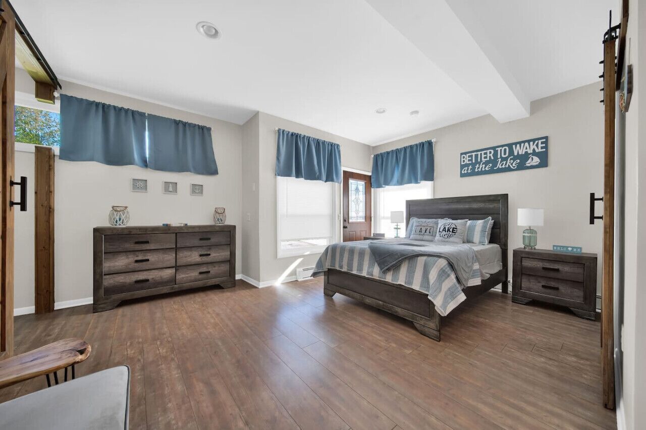 3 bedrooms, desk, iron/ironing board, free WiFi