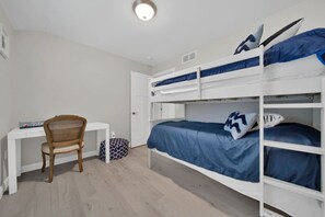 3 bedrooms, WiFi, bed sheets