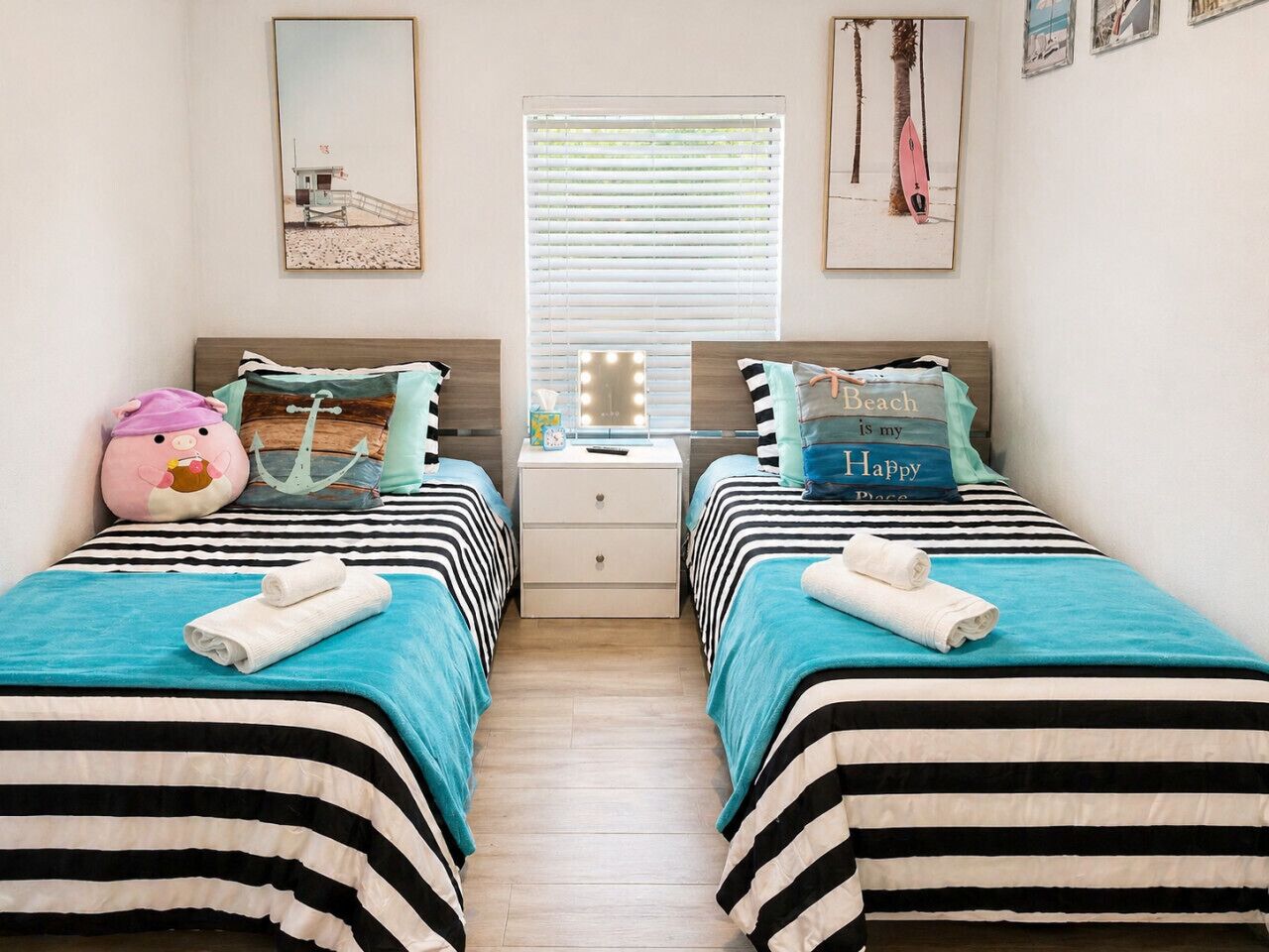 Desk, iron/ironing board, travel cot, WiFi