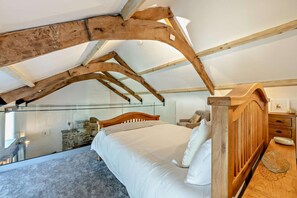 2 Schlafzimmer, Reisekinderbett, kostenloses WLAN, Bettwäsche