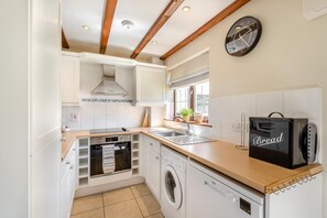 Microwave, oven, dishwasher, high chair - 2 Bed in Woolacombe (oc-s29499) (Woolacombe)