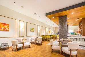 Unclassified image, 2 of 5, button - Summit Hotel Naga (Naga)