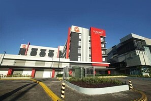 Exterior - Summit Hotel Naga (Naga)