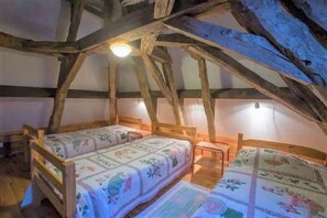 3 Schlafzimmer, Zimmersafe, Bügeleisen/Bügelbrett, Reisekinderbett