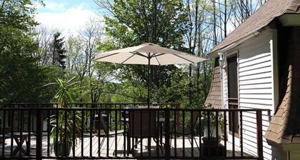 Large apartment within walking distance to Sunapee Harbor