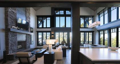 Lone Peak Views - 6 bedroom 6.5 bath, ski in/out, Private Hot Tub, Lodge Access