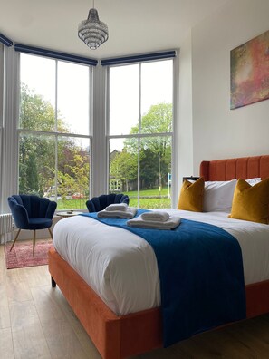 1 chambre, fer et planche à repasser, lit de bébé portatif, Wi-Fi