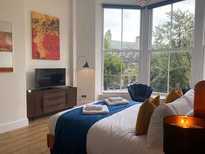 1 bedroom, iron/ironing board, travel crib, WiFi - The Matcham Studio in the heart of Buxton (Buxton)