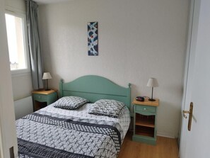 1 bedroom, WiFi - 100m from resort center, 1st floor, jacuzzi, hammam, parking, tv, 35m², Peyragudes (Germ)