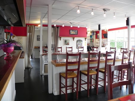 每日供应自助式早餐(每人 EUR 7)