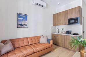 Classic Apartment | Private kitchen | Mini-fridge, microwave, stovetop, dishwasher - Rivages Saint Ferréol (Marseille)