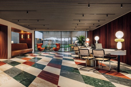Vestíbulo. Altis Porto Hotel, member of Preferred Hotels & Resorts – L.V.X.