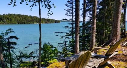 Cozy 2 bedroom 3 bathroom retreat