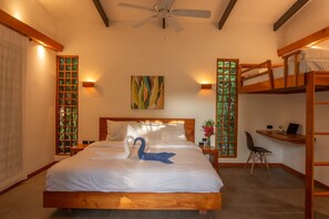 4 bedrooms, desk, iron/ironing board, free WiFi - Tres Lodge Resort Private Pool (Puerto Viejo de Talamanca)