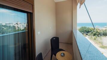Deluxe Triple Room, Sea View | Balcony