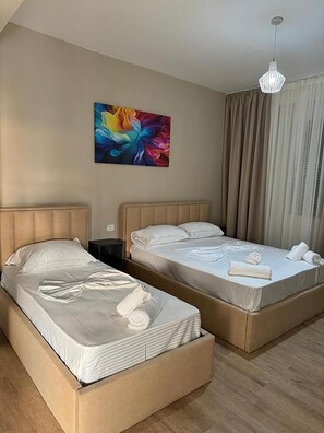 Deluxe Triple Room | Soundproofing, bed sheets - Voyage Villa (Vlorë)