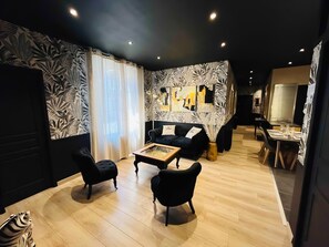 TV - L'Etape Prestige | Hyper-Centre | Calme (Reims)