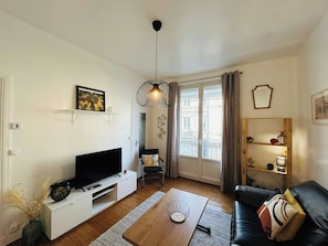 TV - 12 Ruinart · Le Prestigieux Ruinart | Centre-Ville (Reims)