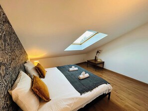 2 chambres, bureau, Wi-Fi, draps fournis