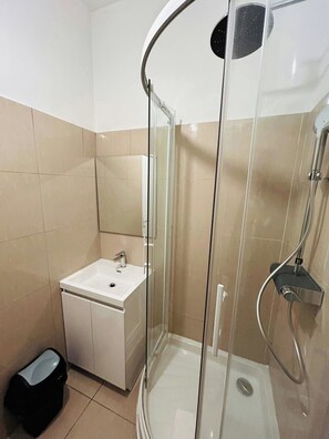 Hair dryer, towels