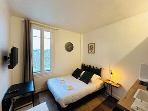1 dormitorio, escritorio, wifi y ropa de cama