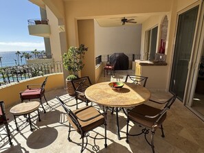 تناول الطعام بالخارج