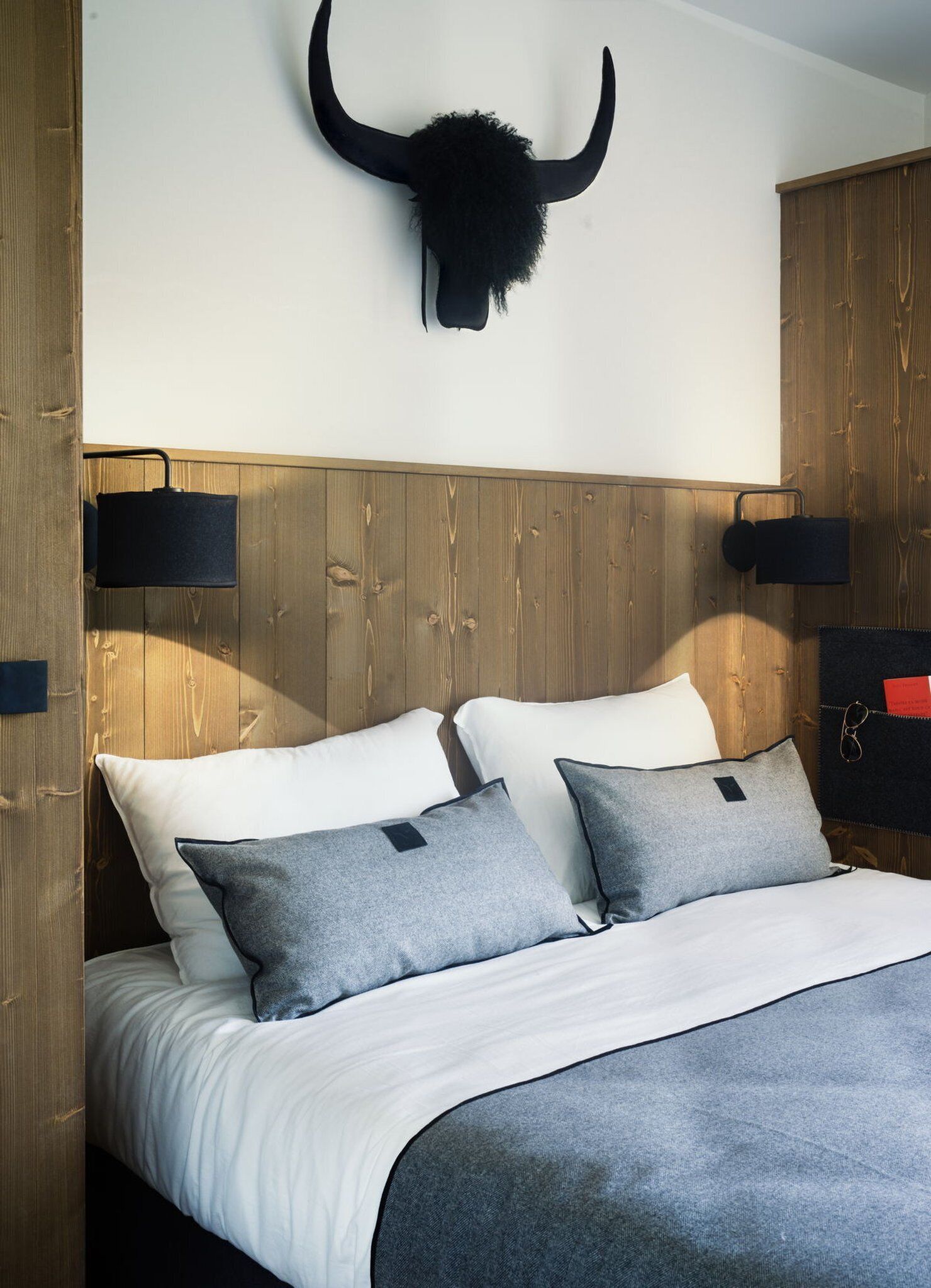 Sistema de insonorización, cunas (de pago), wifi gratis y ropa de cama