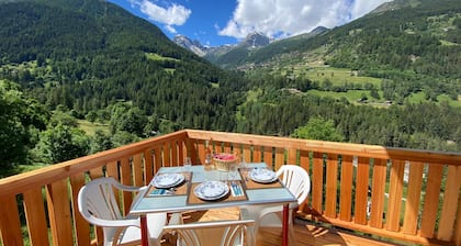 5 Bedroom Chalet in MISSION