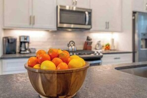 Fridge, microwave, oven, stovetop - Nashville Luxury at Vibe 4 miles to Broadway! (Nashville)