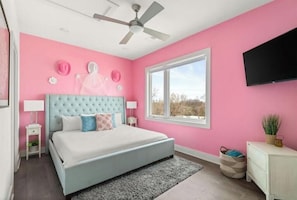 3 chambres, fer et planche à repasser, Wi-Fi gratuit, draps fournis