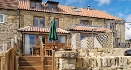 2 bedroom accommodation in Grinkle, near Staithes