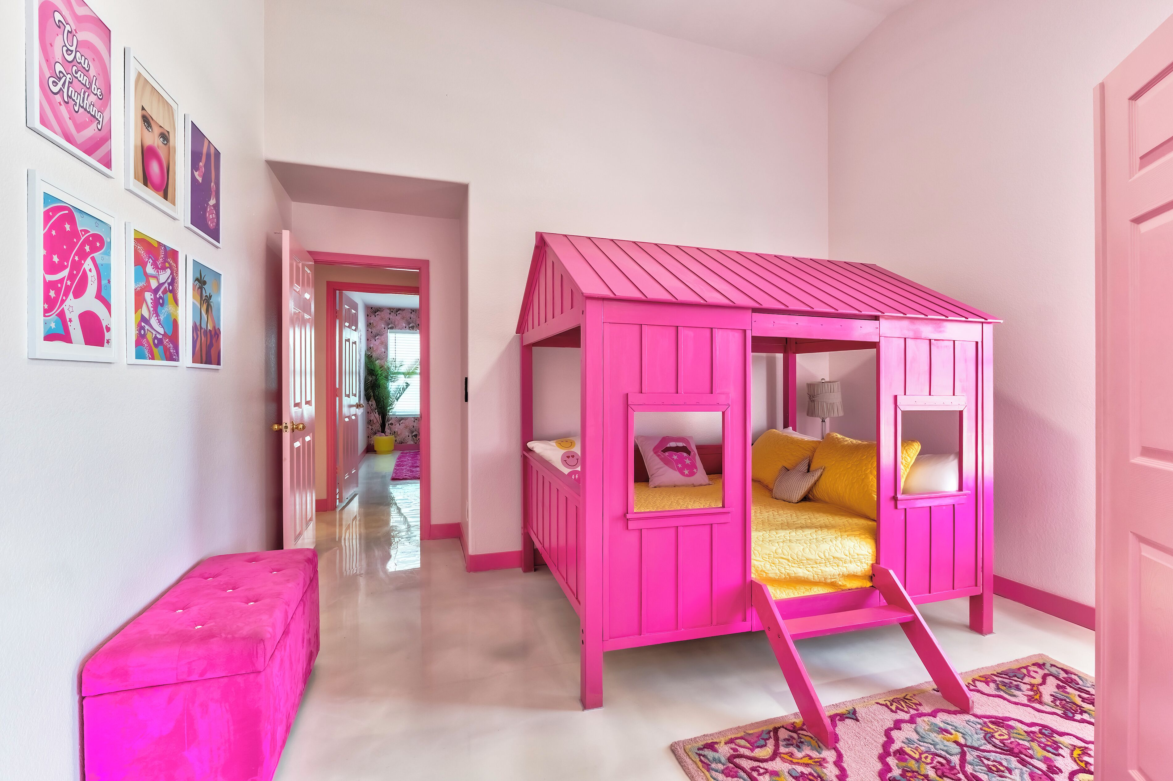 4 bedrooms, travel crib, WiFi, bed sheets