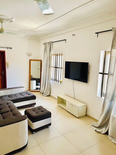 A cozy & serene stay in Cotonou, Benin. Close proximity to alot of places. 