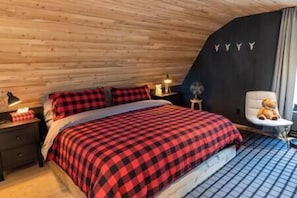 4 bedrooms, iron/ironing board, bed sheets