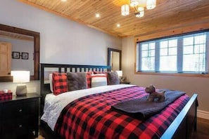 4 bedrooms, iron/ironing board, bed sheets