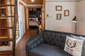 2 bedrooms, iron/ironing board, bed sheets