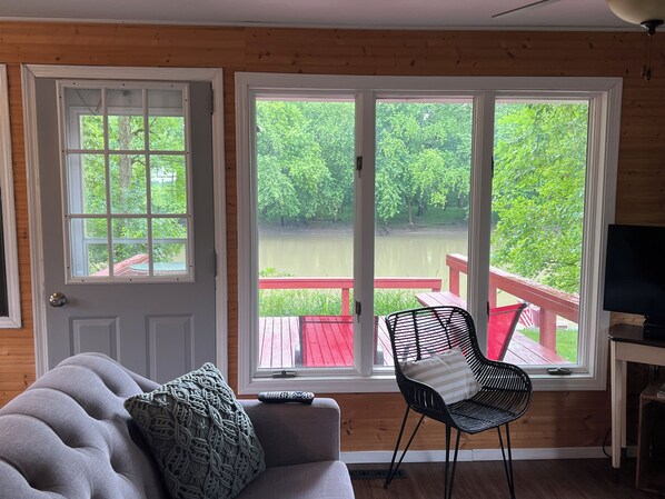 Älytelevisio, kirjoja, stereot