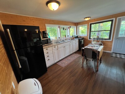  Little River House on Henry, on the serene banks of  the Iroquois River