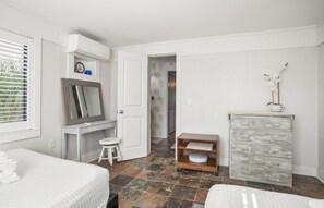 Hus - flere senge - terrasse - havudsigt (453 Tarpon Blvd) | 4 soveværelser, individuelt design, individuel indretning, sengetøj