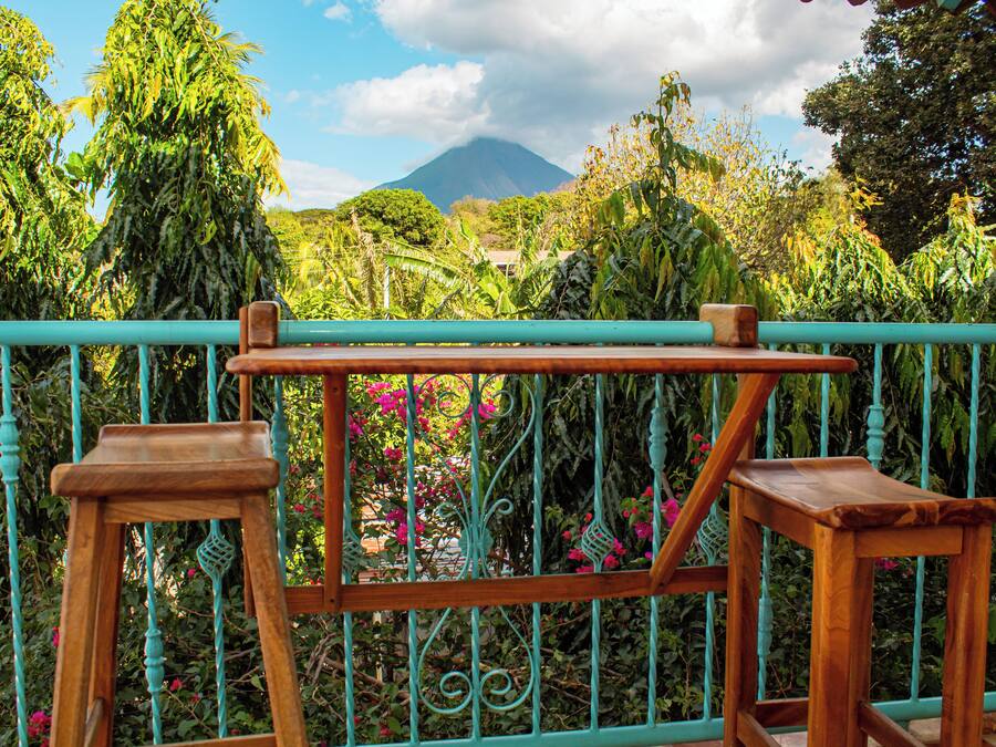 Habitación triple Confort, vista a la montaña | Terraza o patio