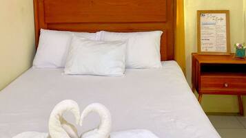 Basic-Doppelzimmer, Hügelblick | Hochwertige Bettwaren, Select-Comfort-Betten, individuell dekoriert