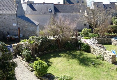 Jolie Maison Senane, Entièrement Rénovée en 2024, Quartier Abrité et Verdoyant