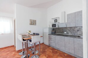 Private kitchen - App. 1 - Apartment House Viric /holiday-vir/ (Vir)