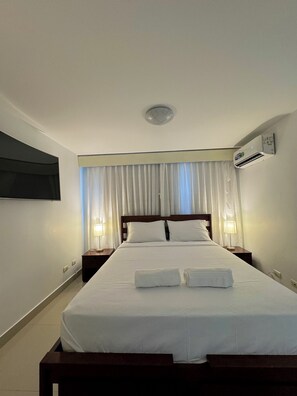 3 habitaciones, escritorio, tabla de planchar con plancha y wifi 