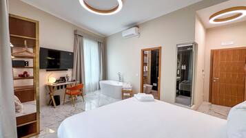 Suite tradicional | 1 habitación, sábanas italianas Frette y ropa de cama de alta calidad